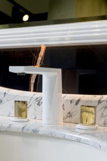 Смеситель для раковины Boheme Venturo 150-WG-TOUCH белый/золото